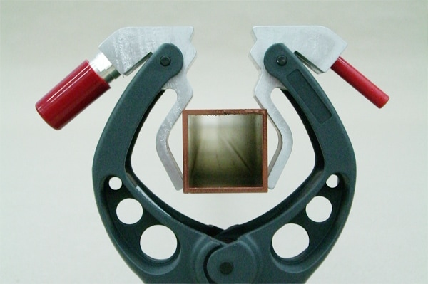 xeron-kelvin-clamp